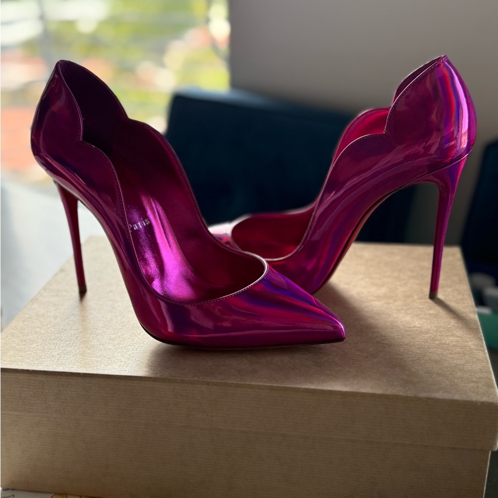 Brand new Christian Louboutin 100 heels